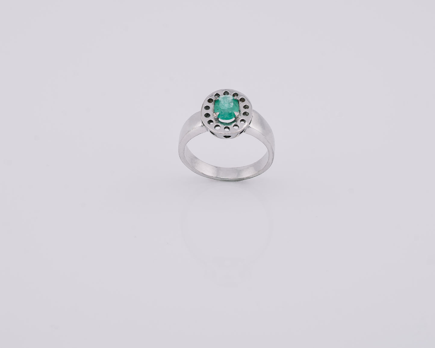 The Circle of the Ancients Colombian Emerald Ring in 0.43 ct Sterling Silver